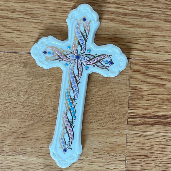 Vintage gold leaf enamel porcelain cross - Picture 1 of 4